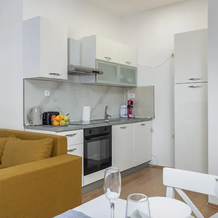 Anna 4-bedroom - Happy *