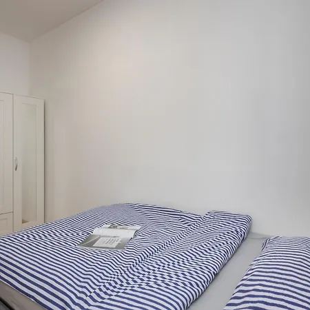 Anna 4-bedroom - Happy *
