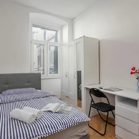 4-bedroom Anna - Happy *