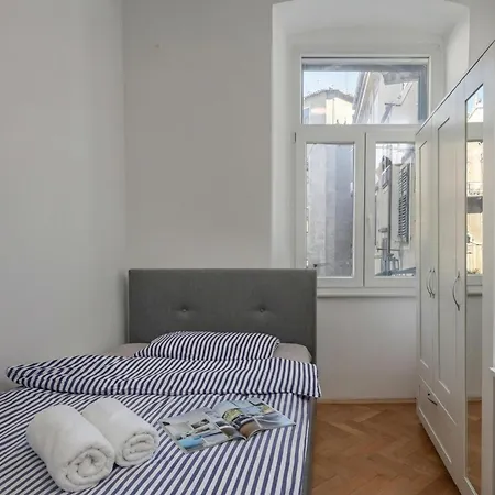 Apartmán 4-bedroom Anna - Happy Rijeka