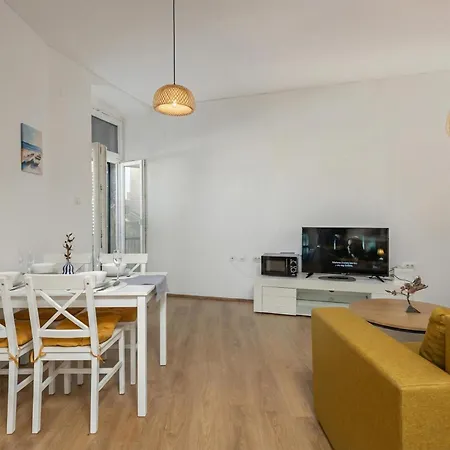 4-bedroom Anna - Happy
